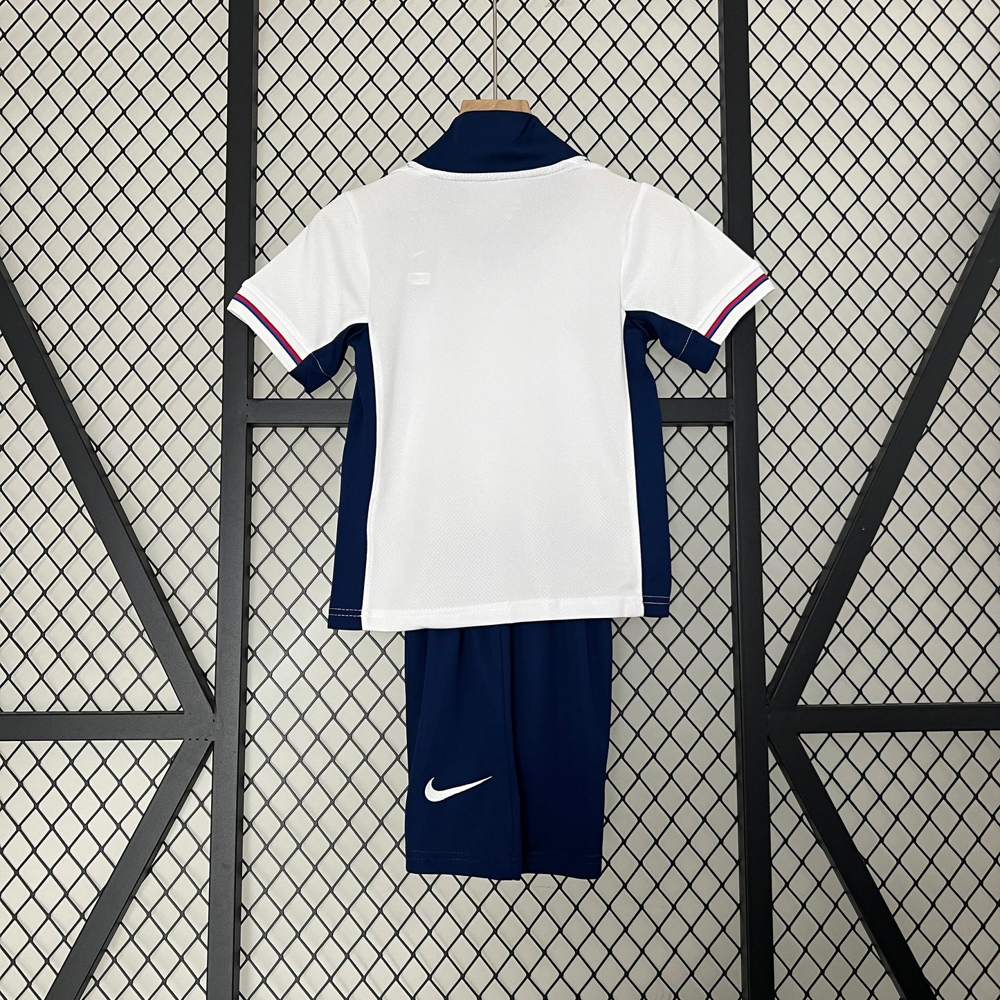 Kit infantil Inglaterra Titular 24/25