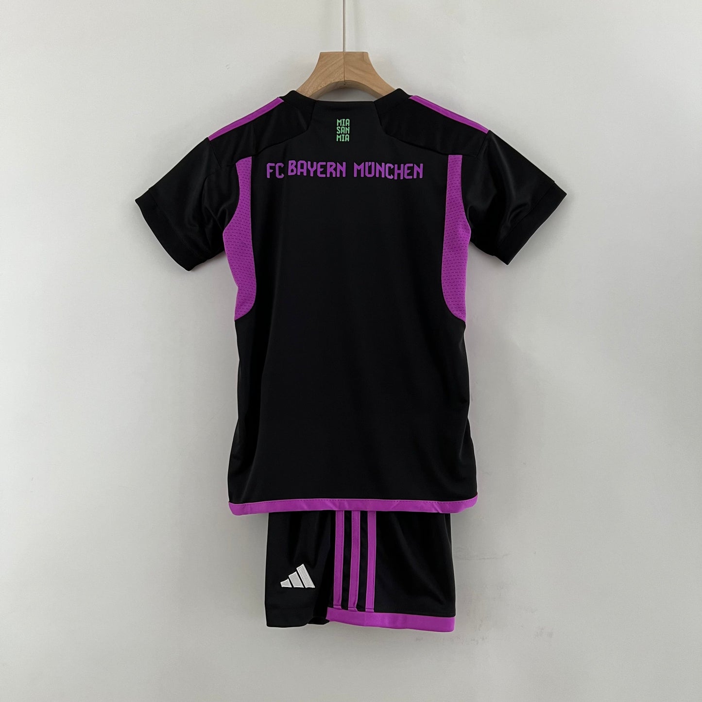 Kit Infantil Bayern Reserva 23/24
