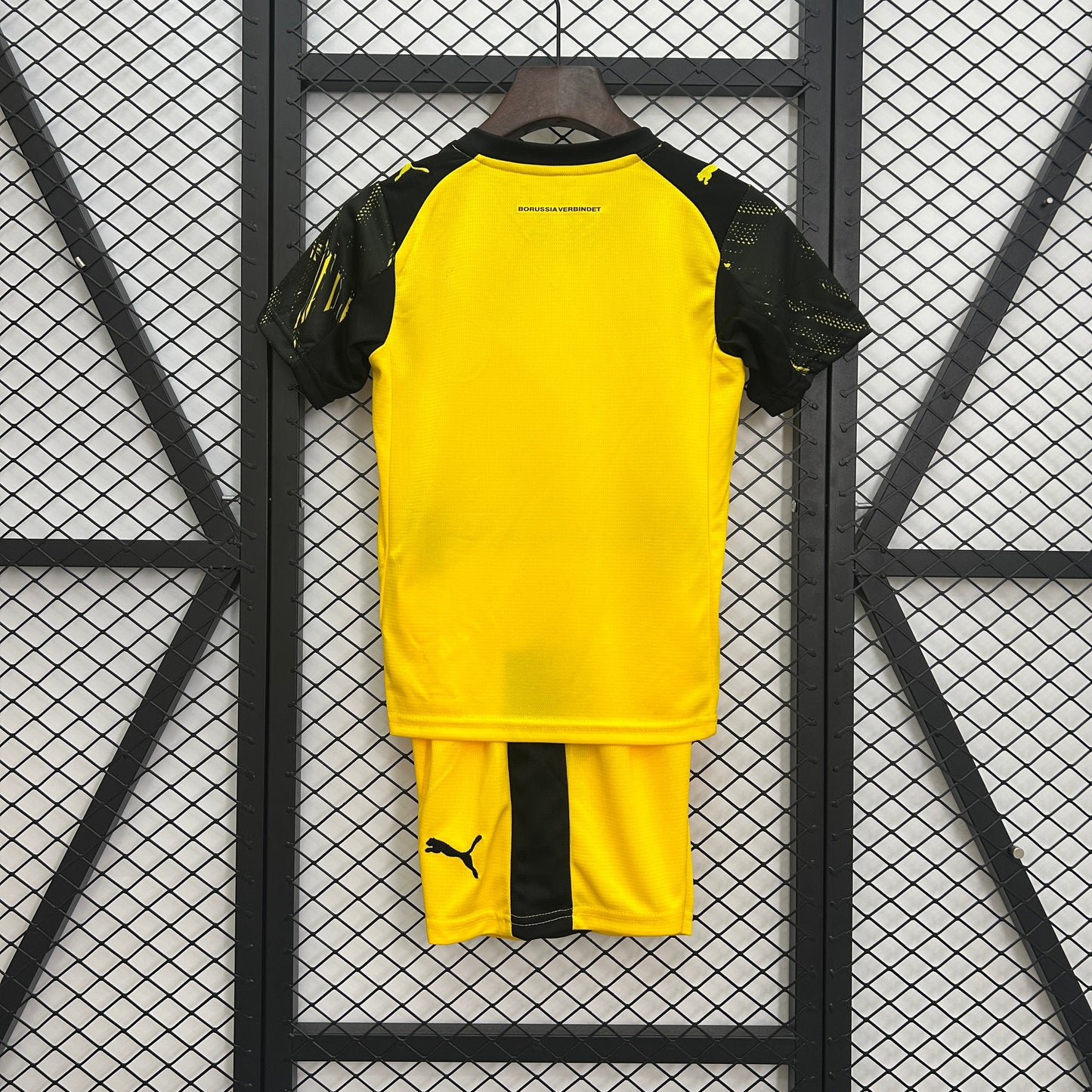 Kit Infantil Borussia Dortmund Titular 25/26