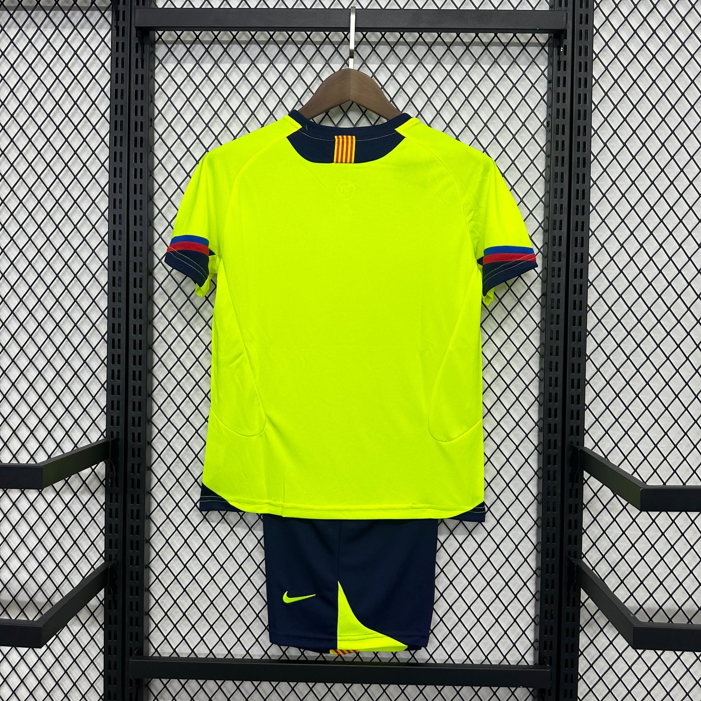Kit Infantil Barcelona Reserva 05/06- Versão retro