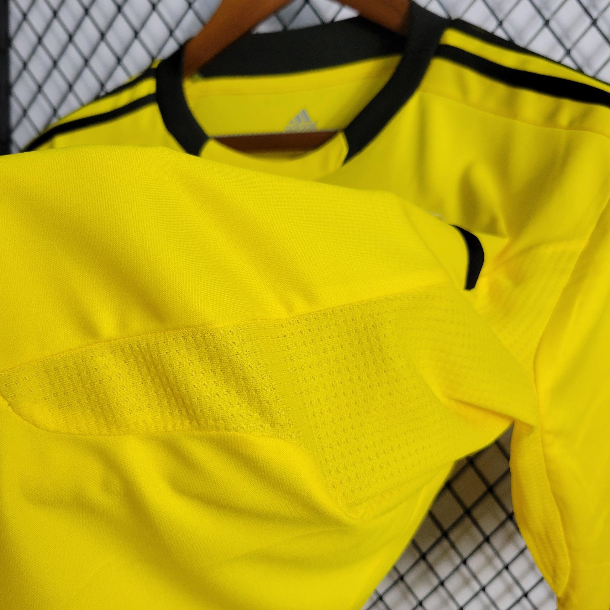 Camisa Real Madrid Goleiro Amarela 11/12 - Versão Retro - Boutique do Boleiro