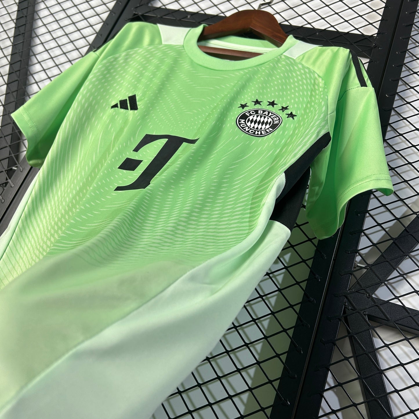 Camisa Bayern Munich Goleiro 25/26 -  Versão Torcedor