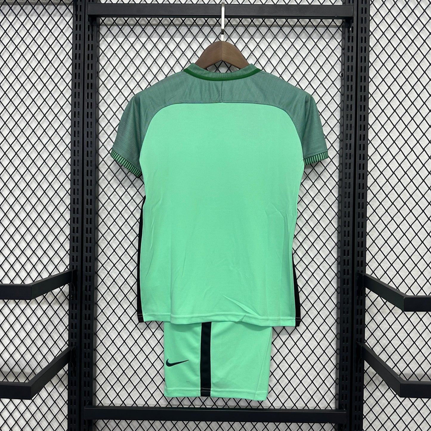 Kit Infantil Portugal Reserva Retro 15/16