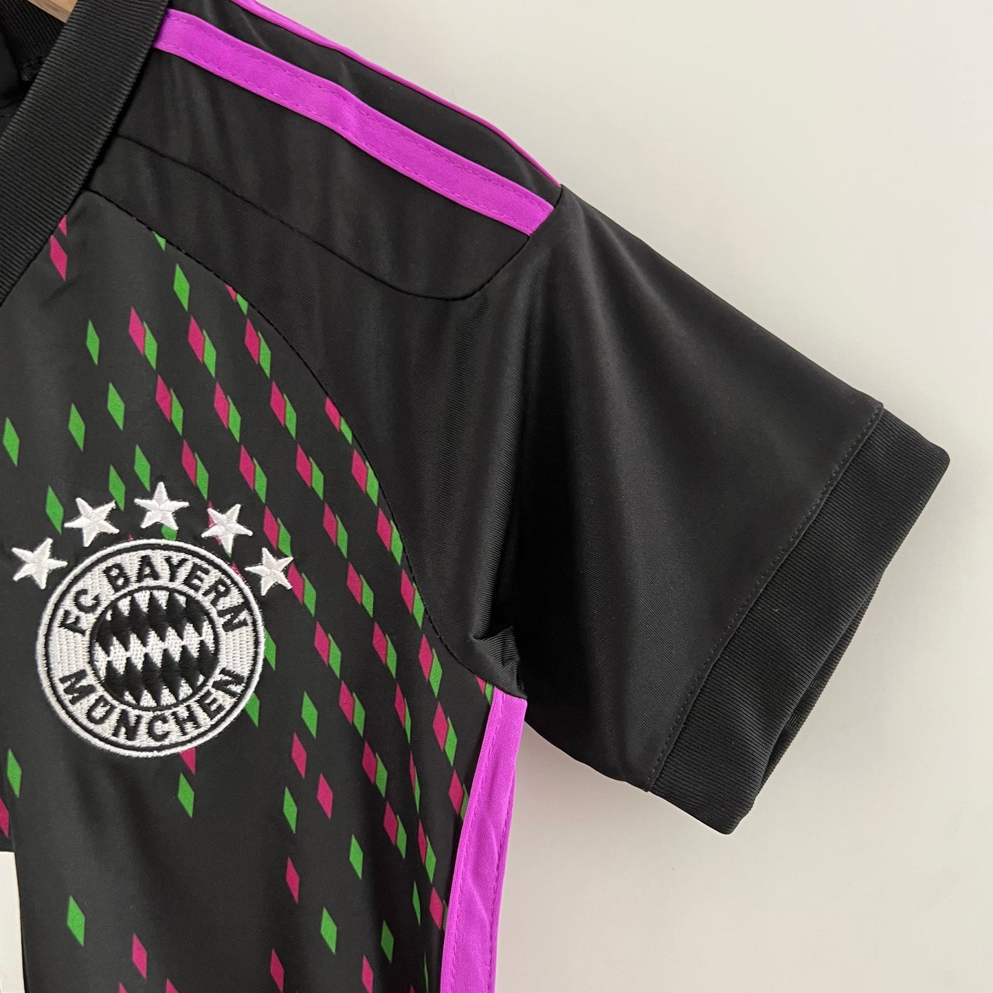 Kit Infantil Bayern Reserva 23/24