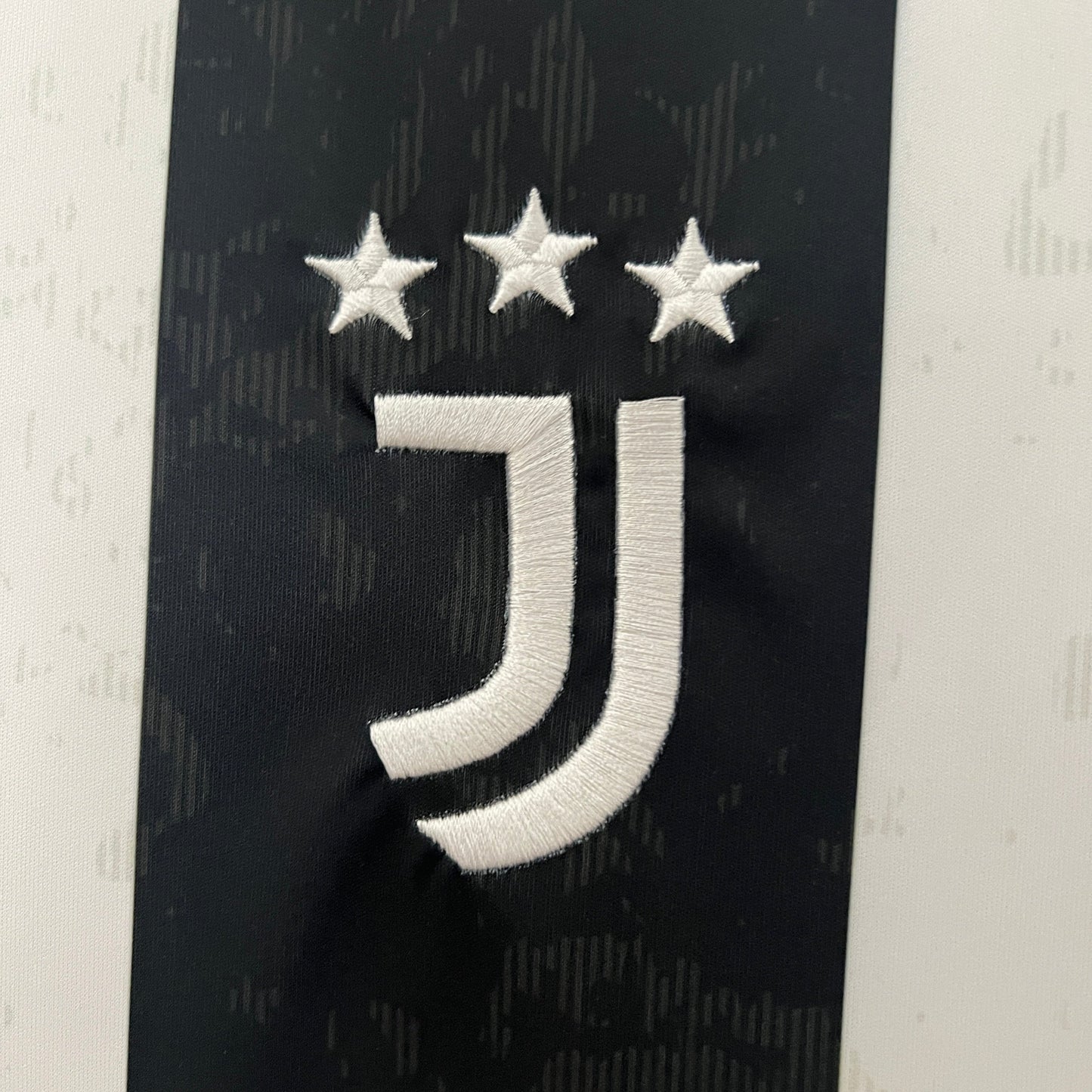 Camisa Juventus Titular 24/25 - Versão Torcedor