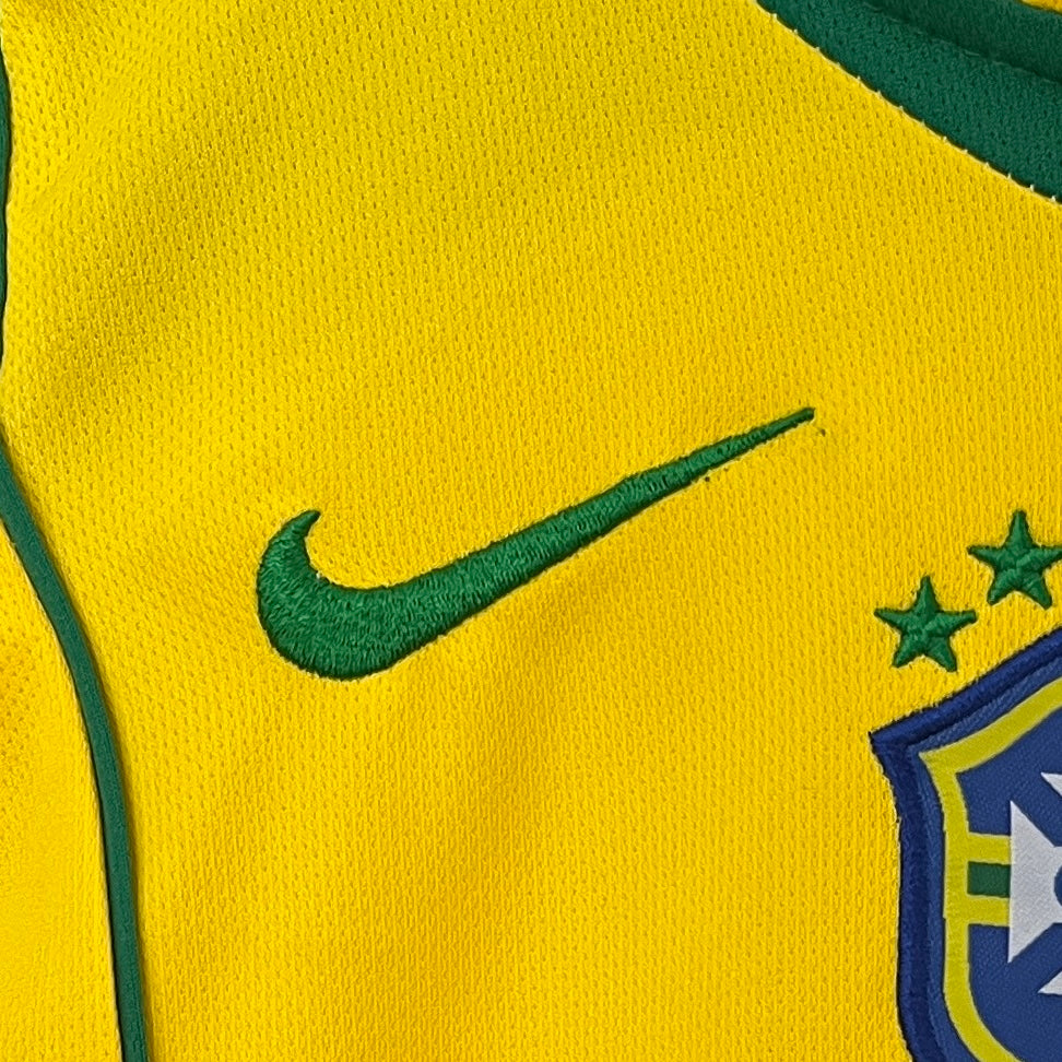 Kit Infantil Seleção Titular 2004 - Versão retro