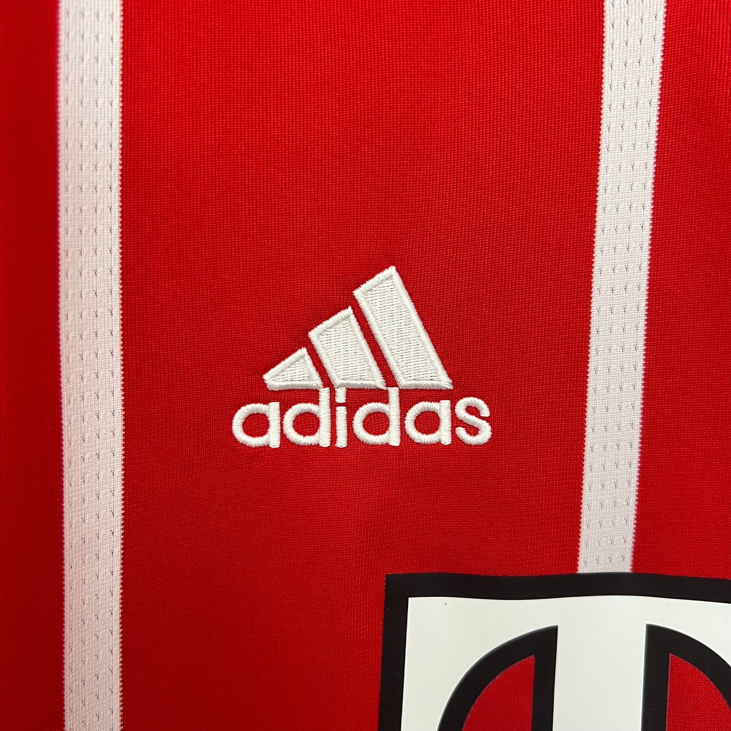 Camisa Bayern Munich Titular 17/18 - Versão Retro