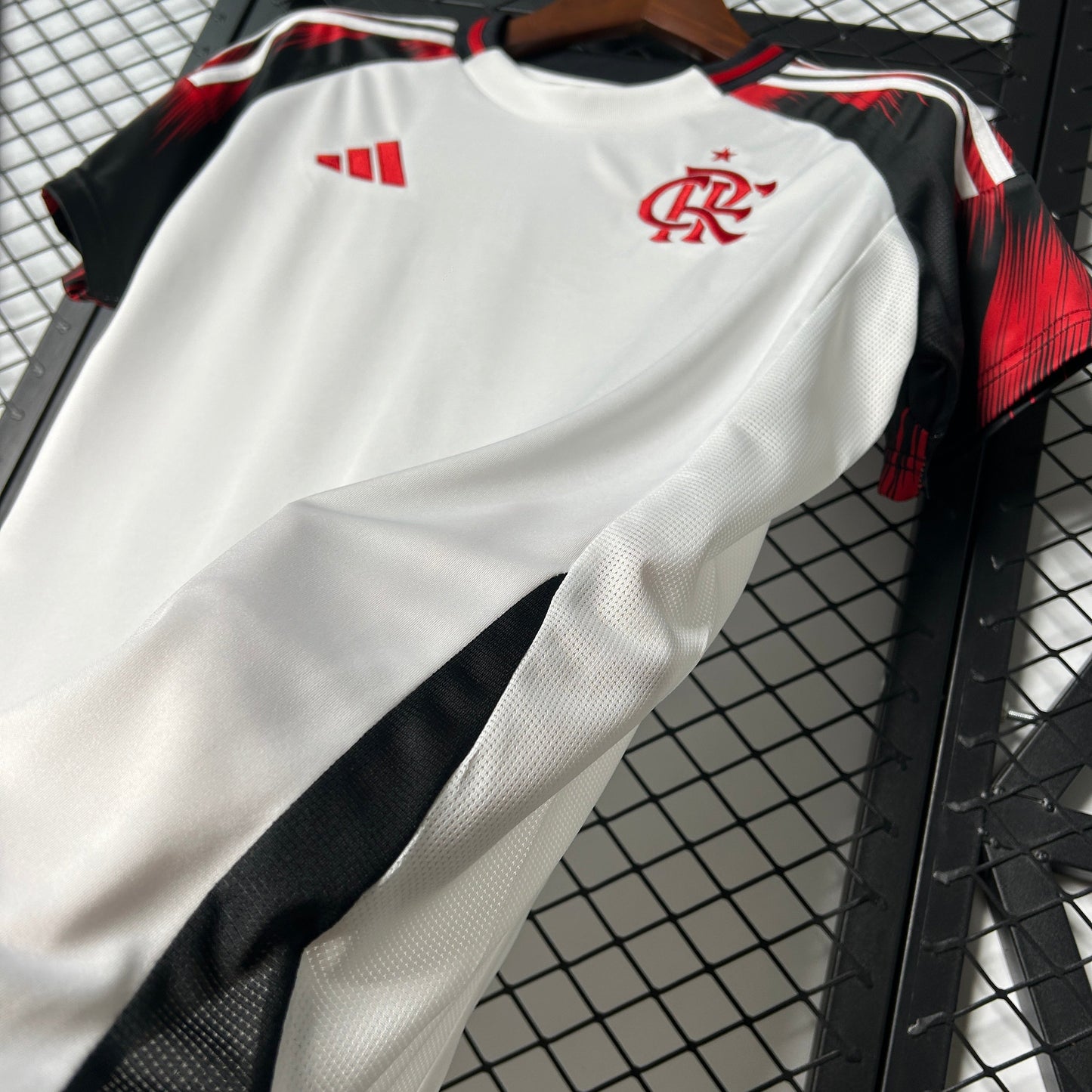 Camisa Flamengo Reserva 25/26 - Versão Feminina