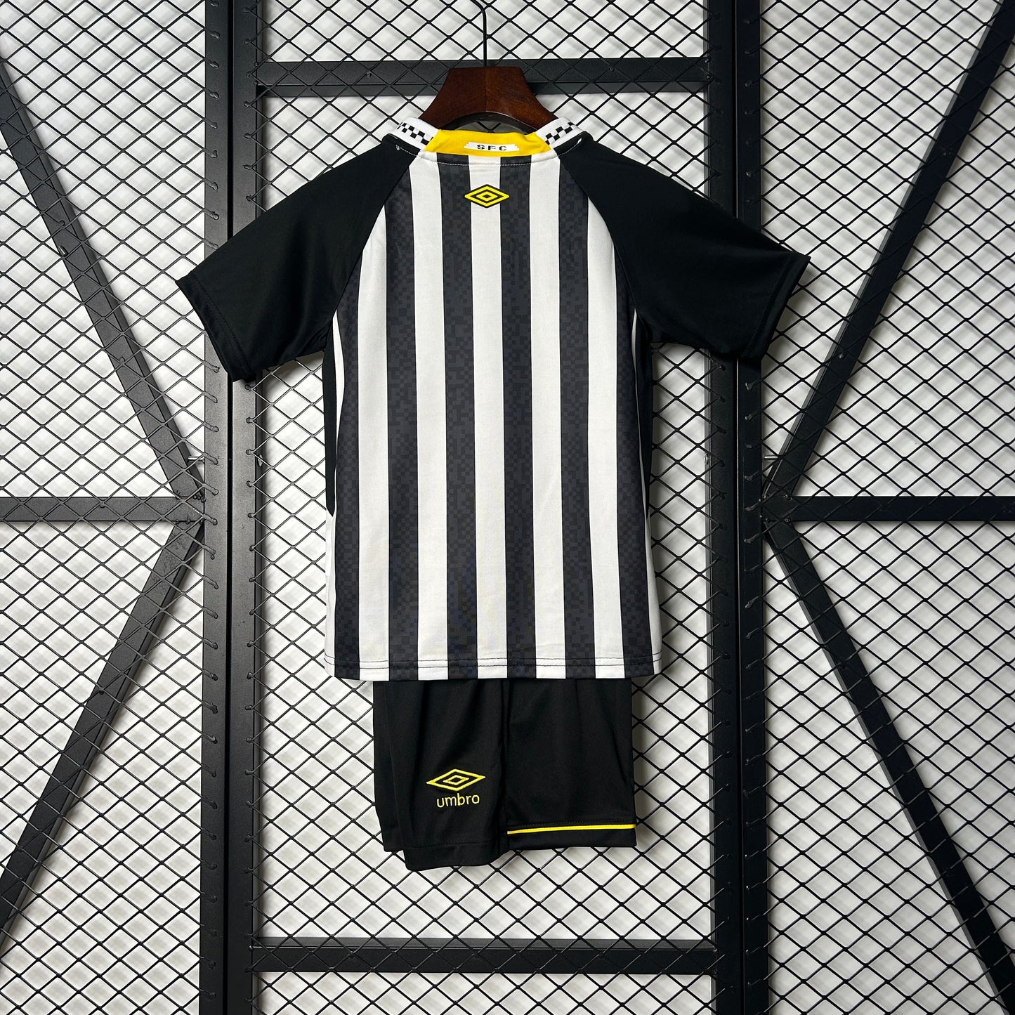 Kit Infantil Santos Reserva 25/26