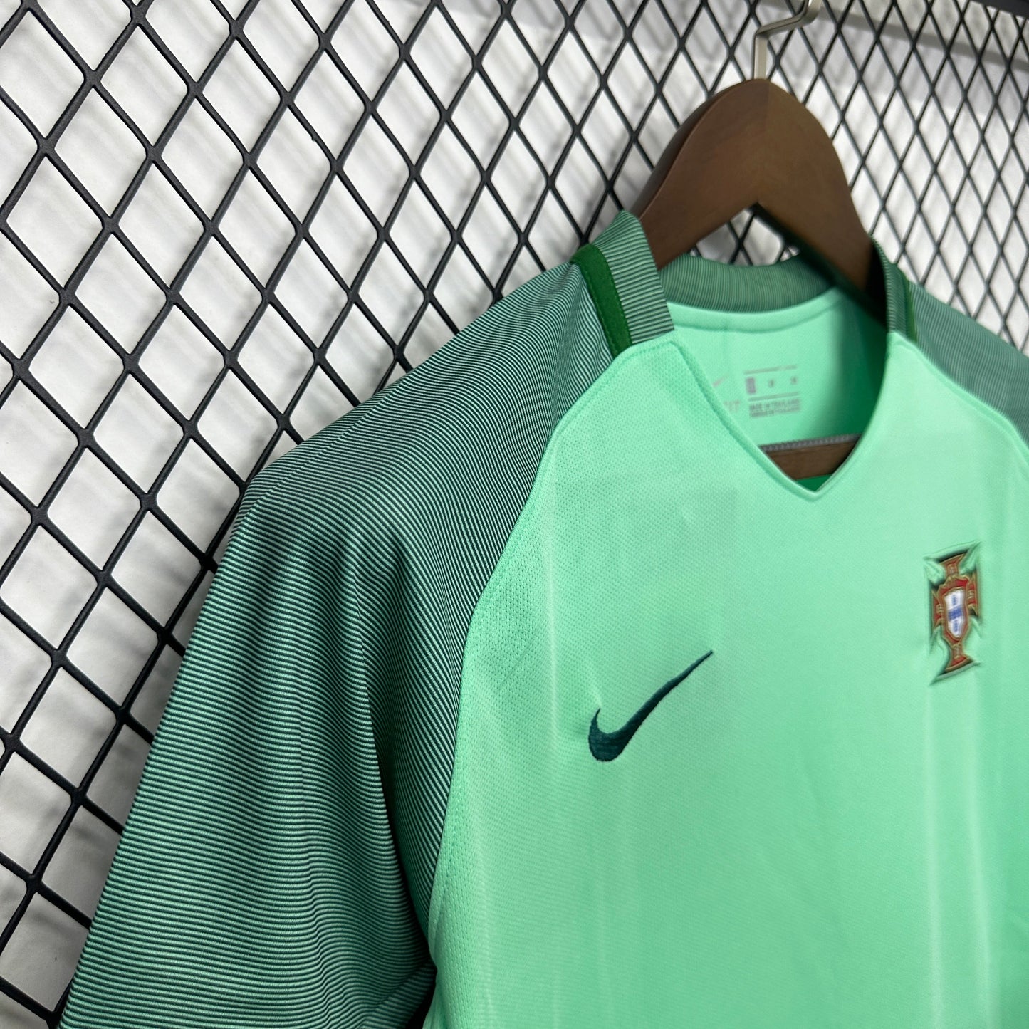 Kit Infantil Portugal Reserva Retro 15/16
