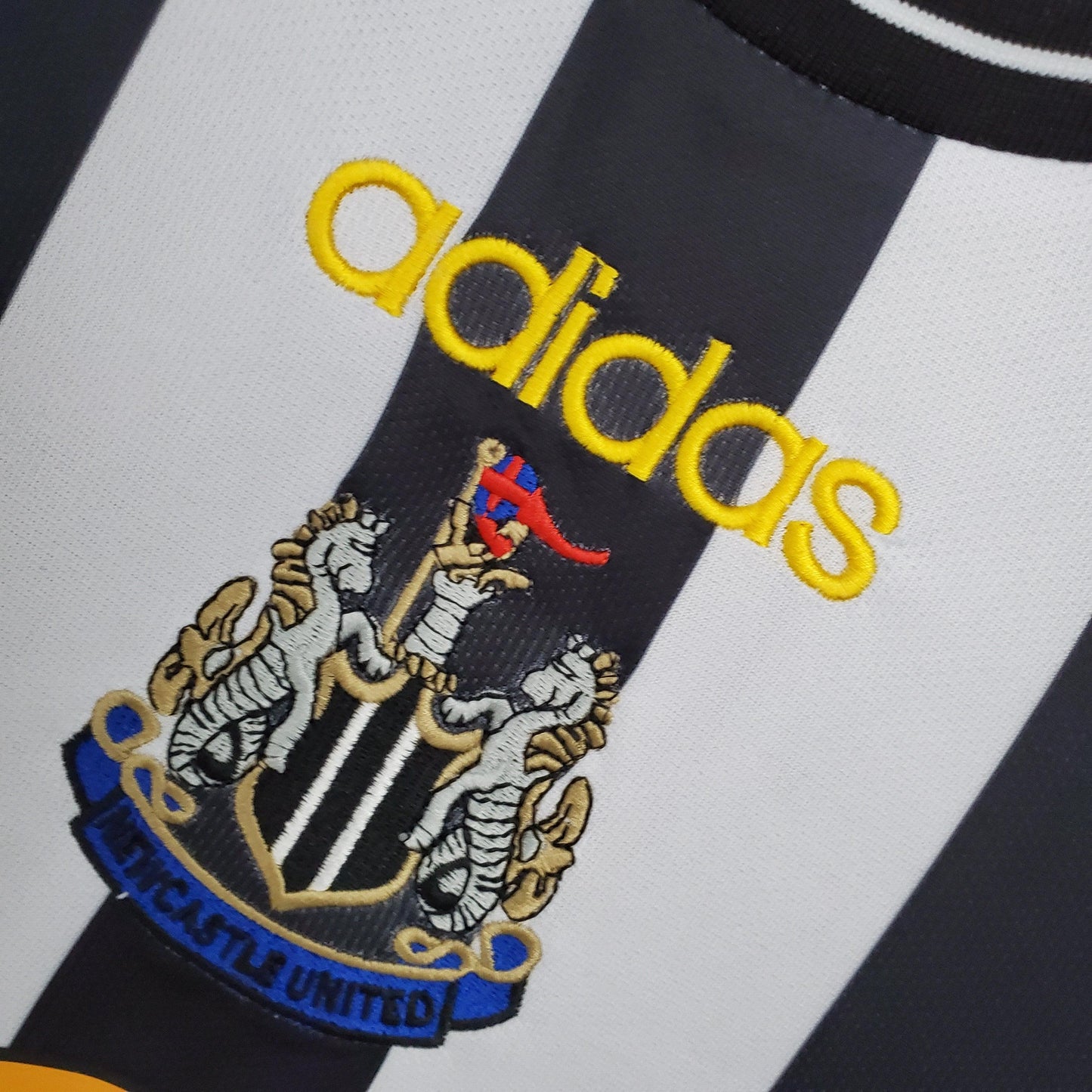Camisa Newcastle Titular 97/99 - Versão Retro - Boutique do Boleiro