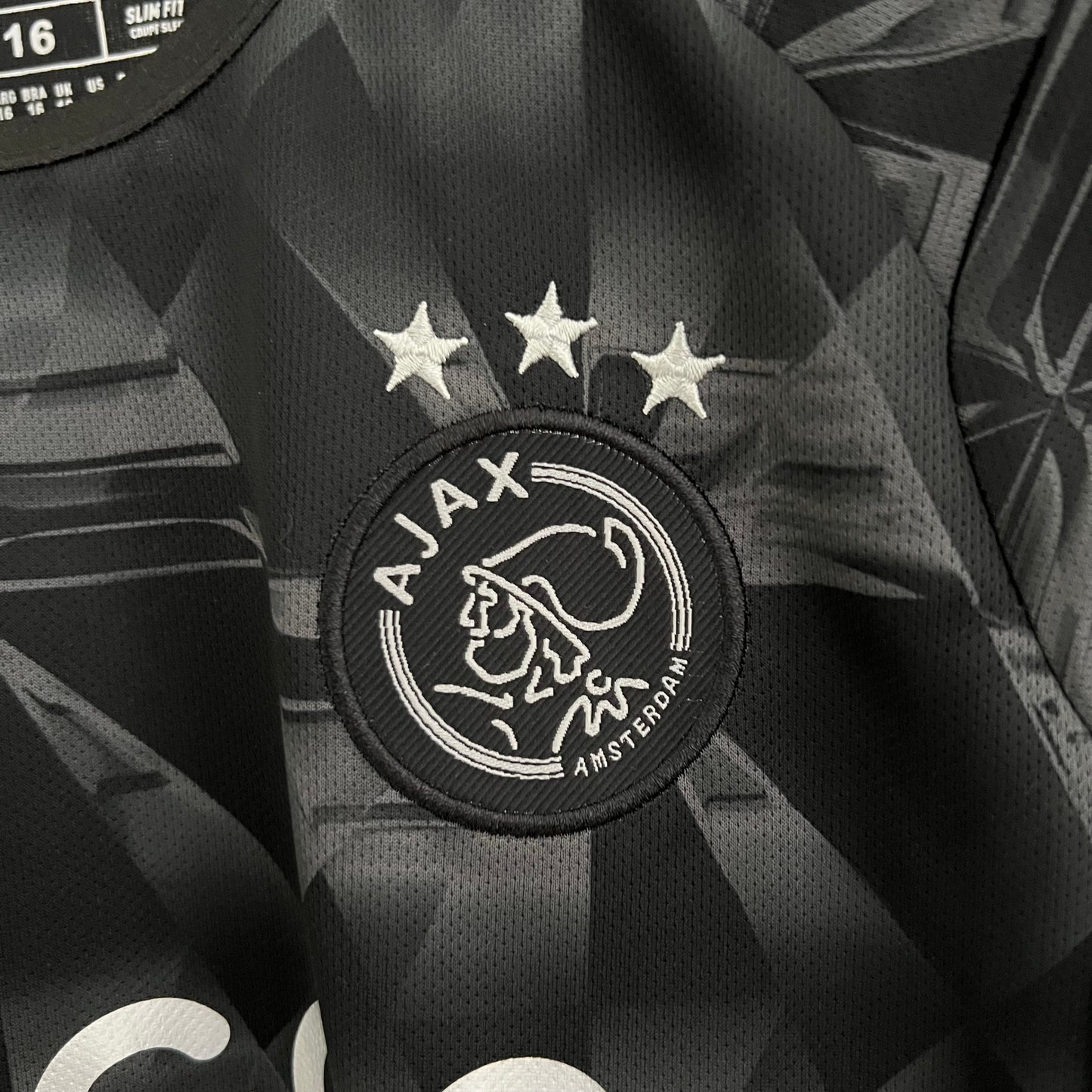 Kit Infantil Ajax 2 23/24