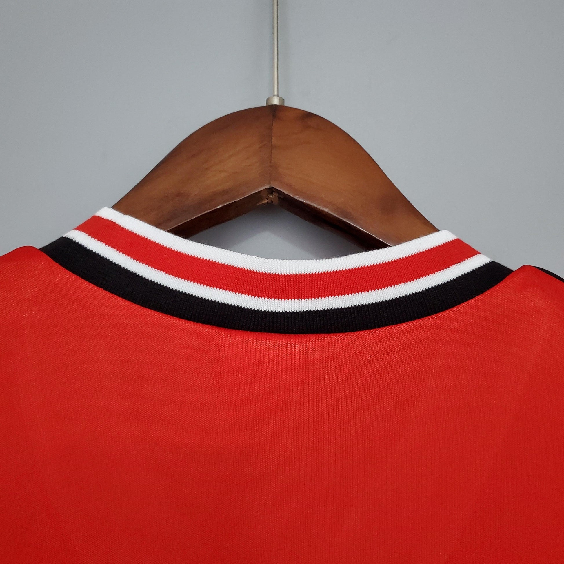 Camisa Manchester United Titular 85/86 - Versão Retro - Boutique do Boleiro