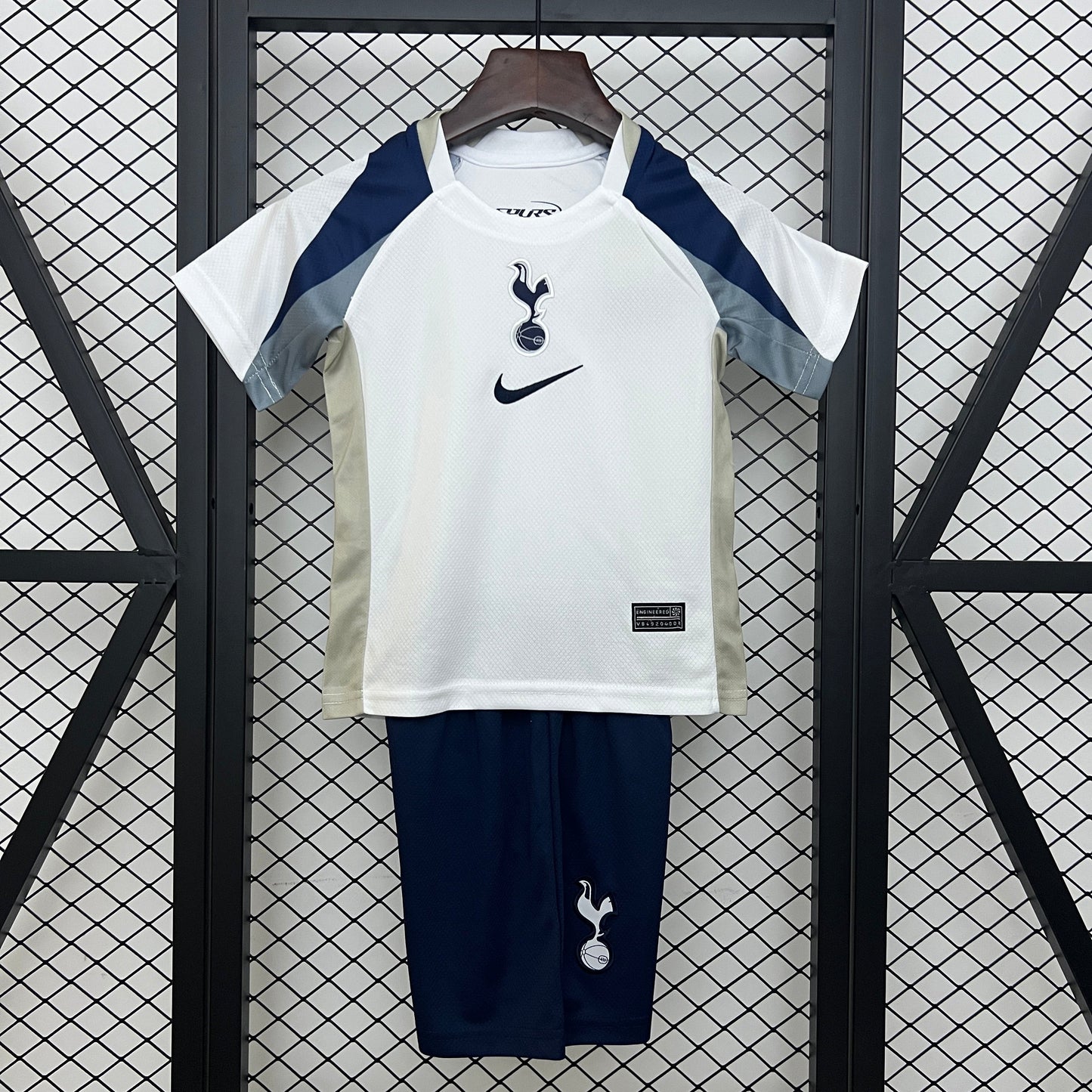 Kit Infantil Tottenham Titular 25/26