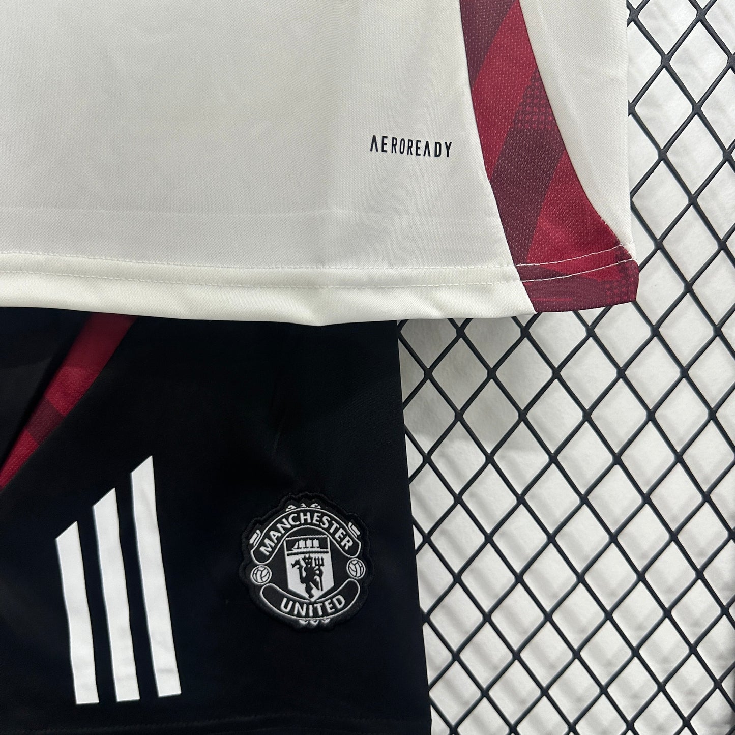 Kit Infantil Manchester United Treino 25/26
