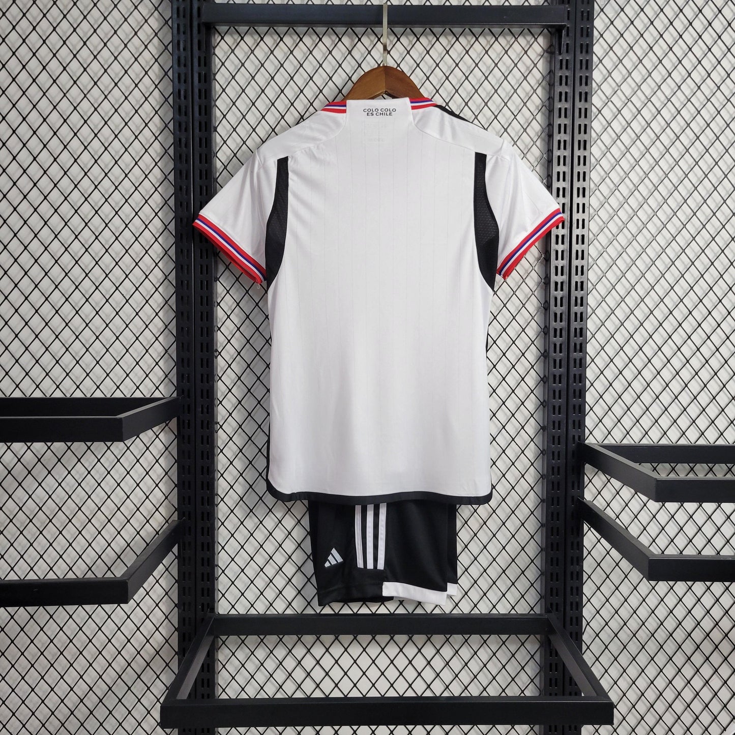 Kit Infantil Colo-Colo Titular 23/24 - Boutique do Boleiro