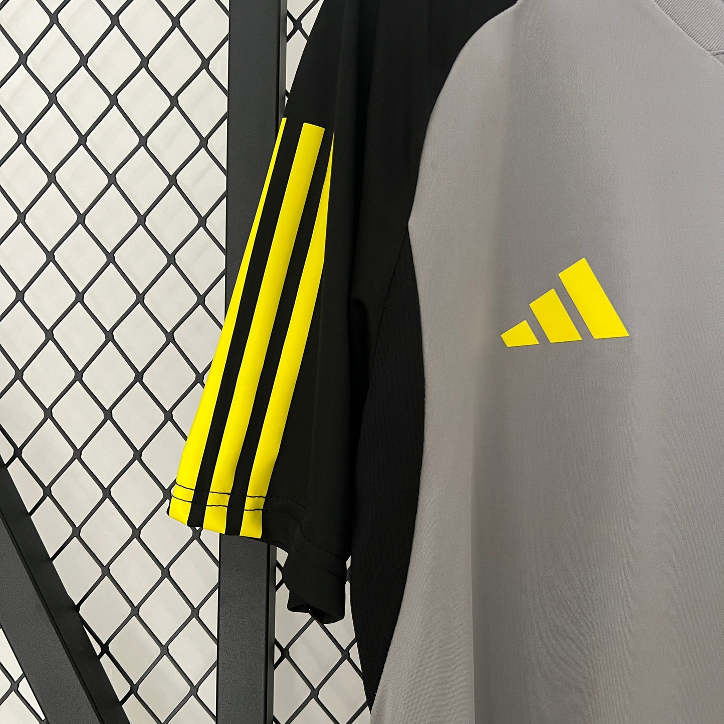 Camisa de treino flamengo cinza 24/25 - Versão Torcedor