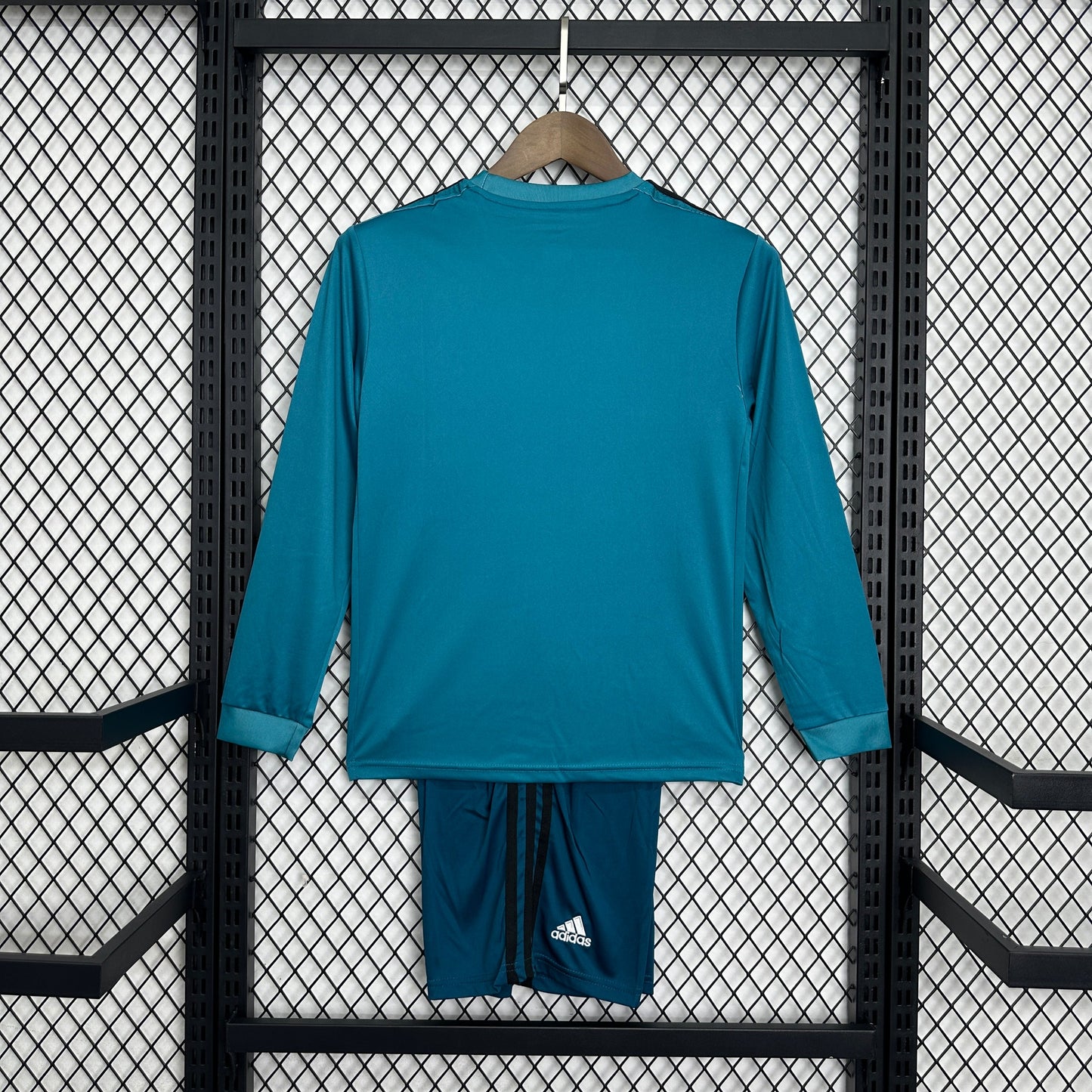 Kit Infantil Real madrid reserva Manga longa  17/18 - Versão Retrô