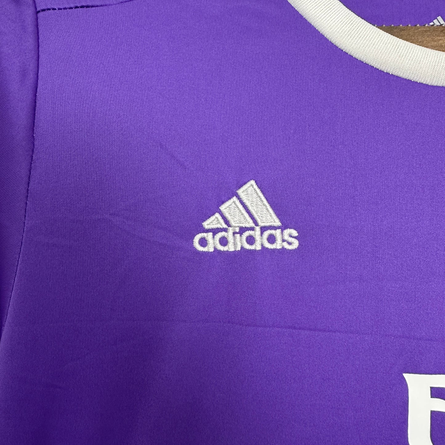 Kit Infantil Real madrid reserva Manga longa  16/17 - Versão Retrô