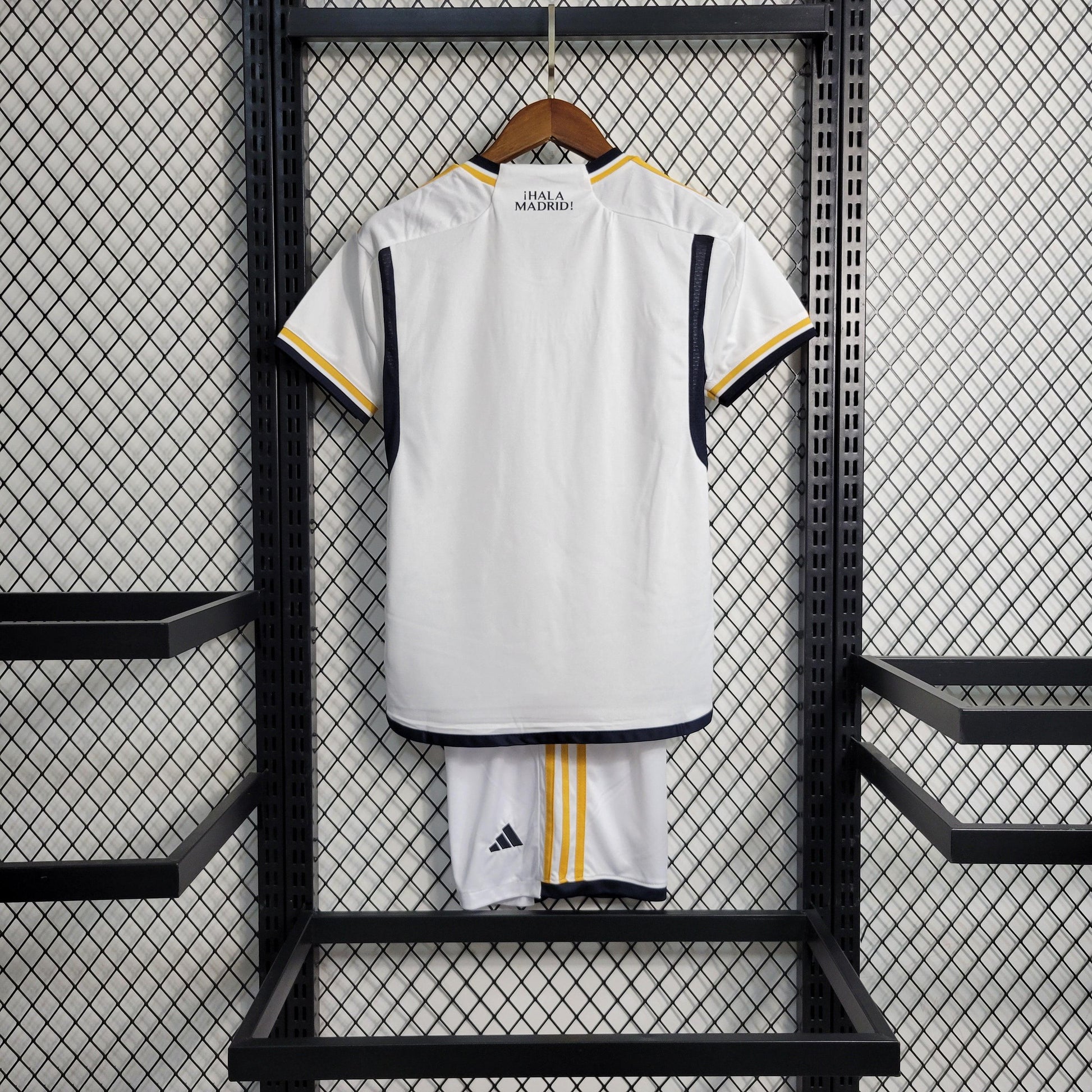 Kit Infantil Real Madrid Titular 23/24 - Boutique do Boleiro
