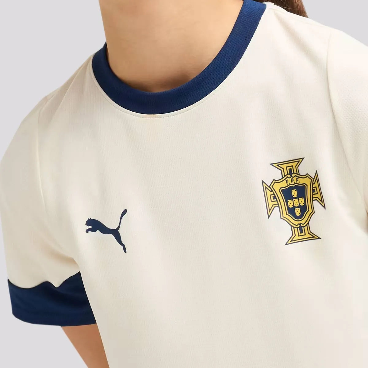 Camisa Portugal Feminina Treino 2025 Off-white