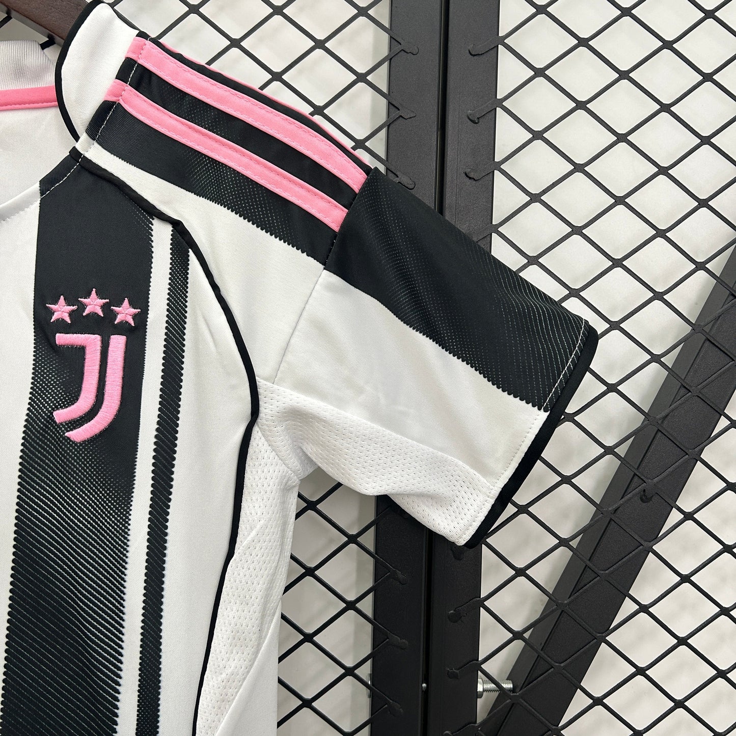 Kit Infantil Juventus Titular 25/26