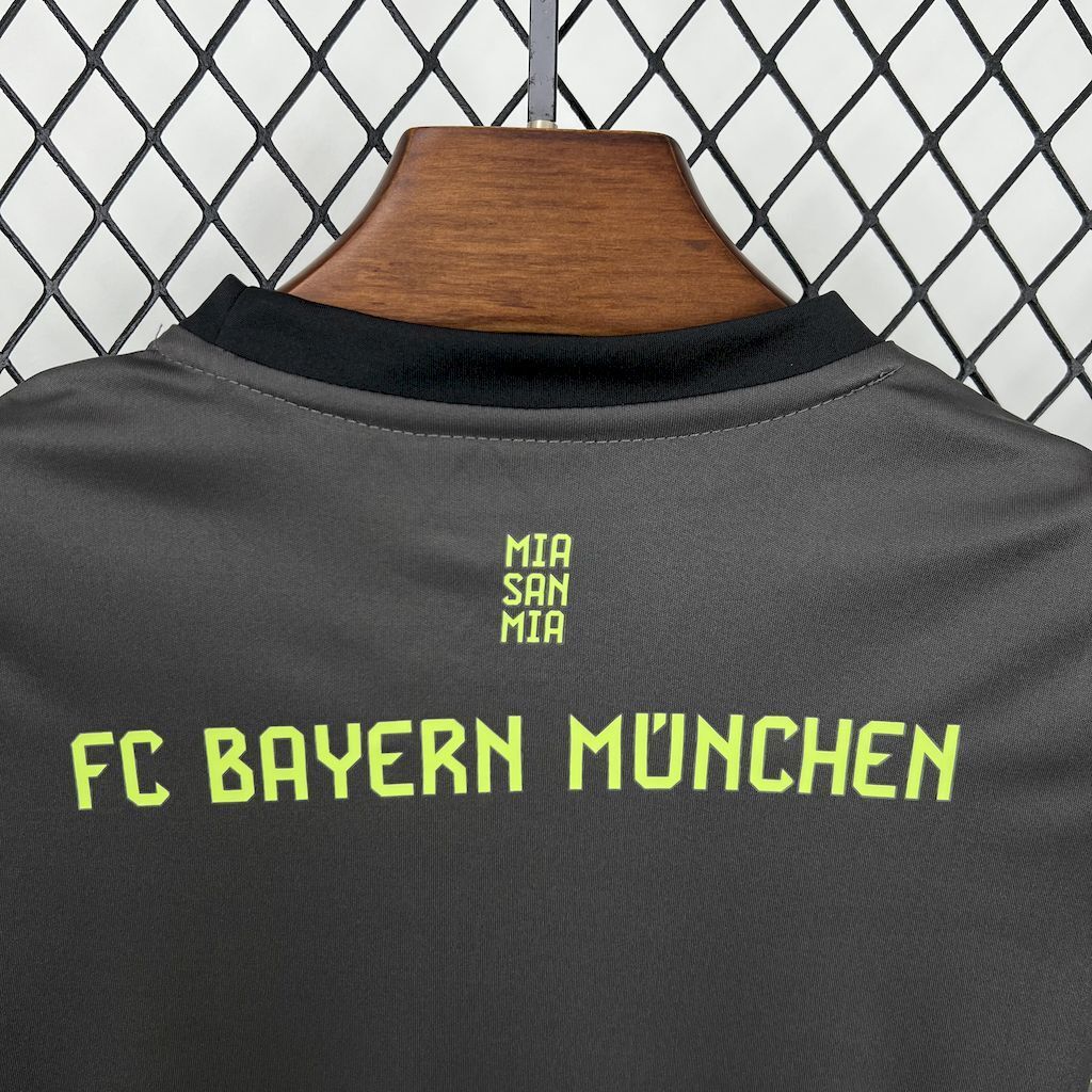 Kit Infantil Portugal Bayern 25/26 Goleiro