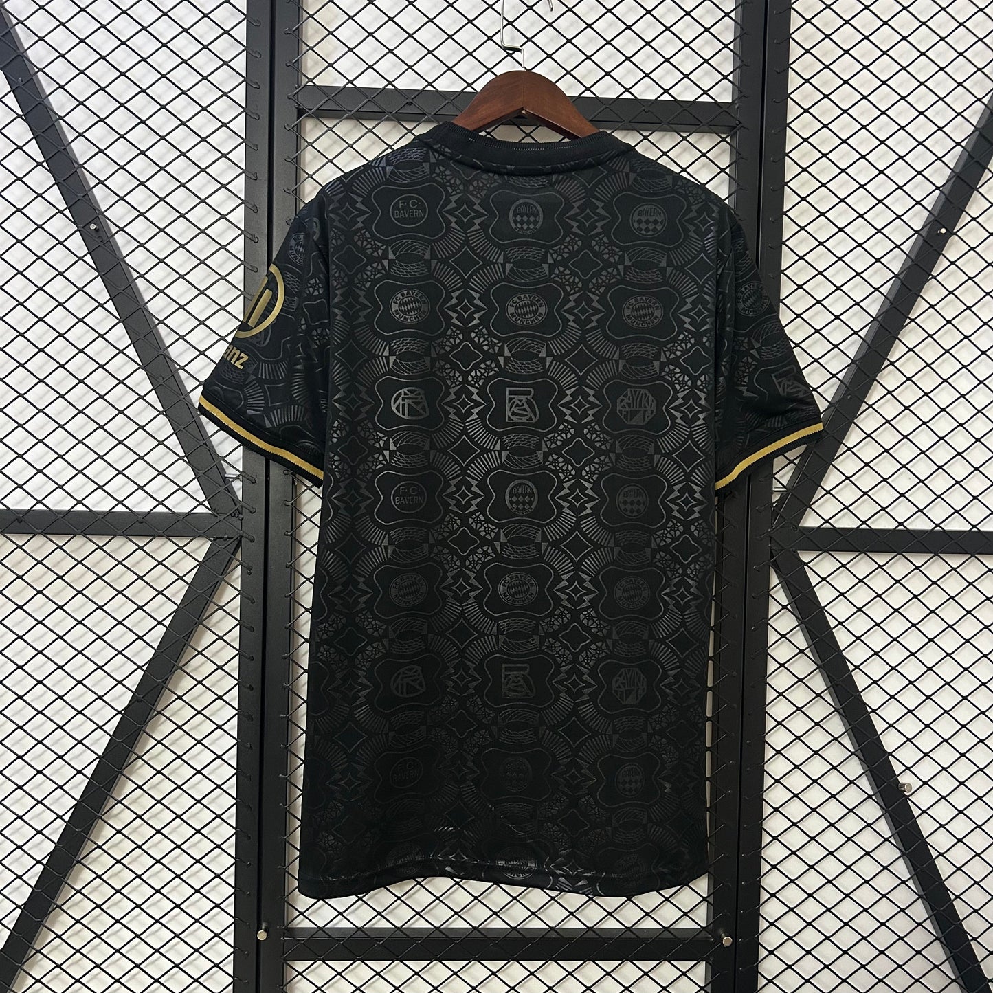 Camisa Bayern Munich Aniversario 125 anos. 25/26 - Versão Torcedor