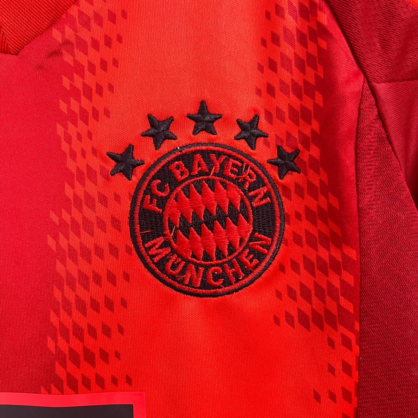 Kit Infantil Bayern Titular 24/25